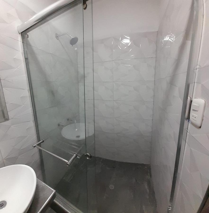 צ'ורין Ronald Hotel מראה חיצוני תמונה